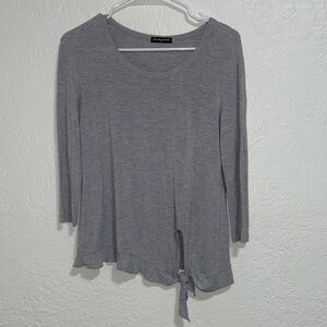 cha cha vente Heather Gray Long-Sleeve Tie-Front Crop Top